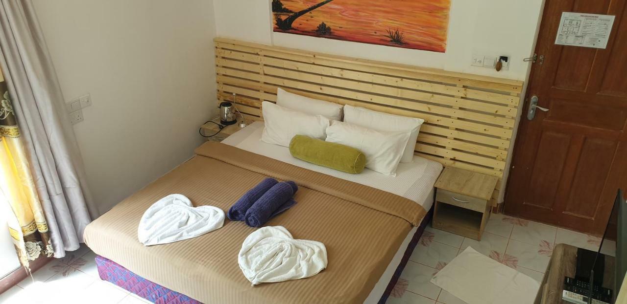 Hotel Gurus Maldives At Gulhi Island Exterior foto